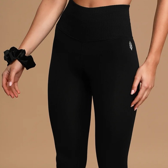 FREE PEOPLE Movement Good Karma Leggings - Picture 4 of 7